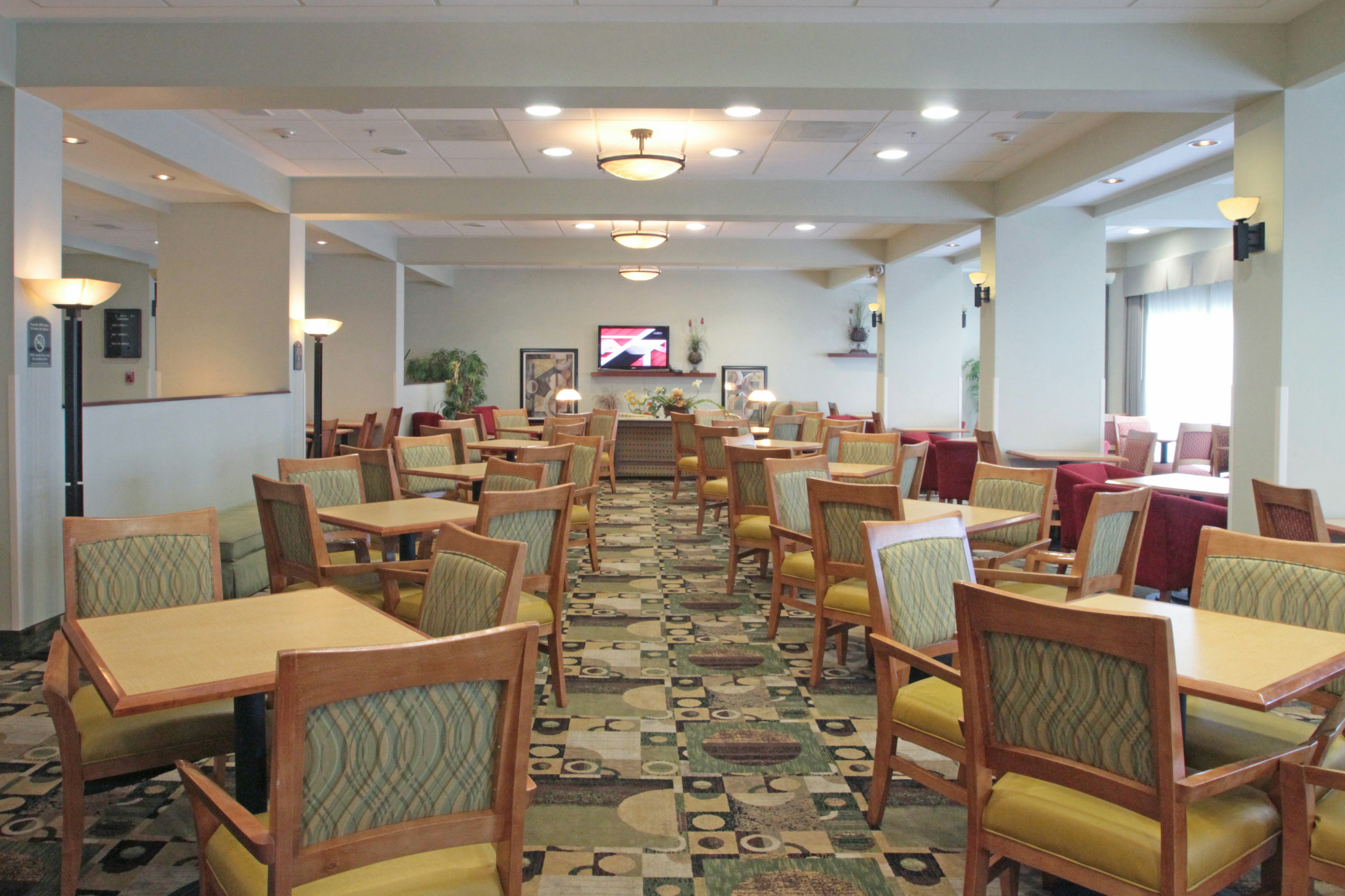 Holiday Inn Express And Suites Monterrey Aeropuerto 60/78