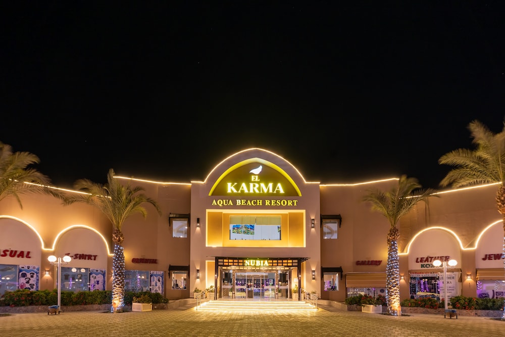 El Karma Aqua Beach Resort photo1