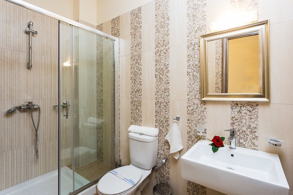 Polyxenia Boutique Hotel 49/50