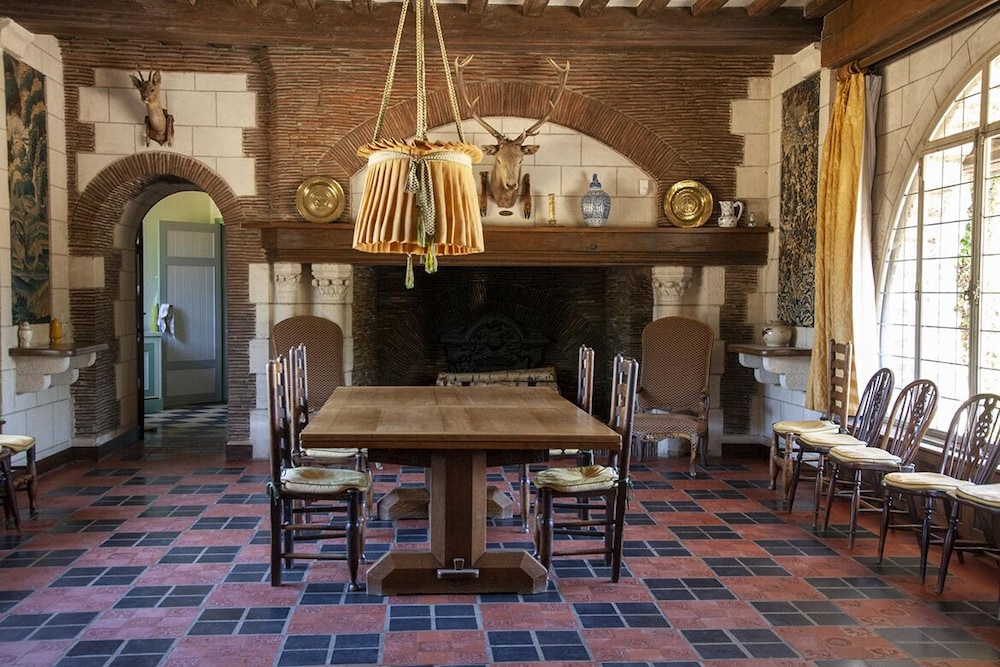Manoir De Beaumarchais 3/34