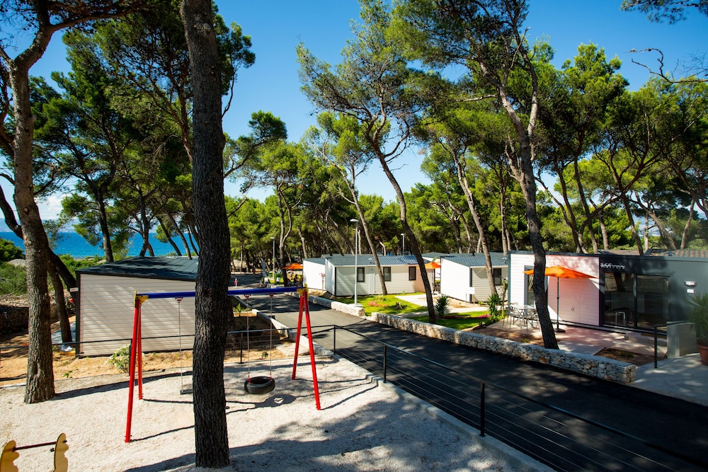 Waterman Beach Village 36/49