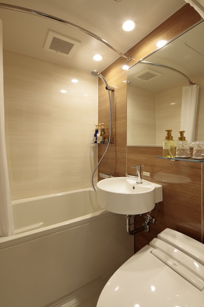 Deluxe, Twin Beds, Candeo Hotels Kobe Torroad 6/6