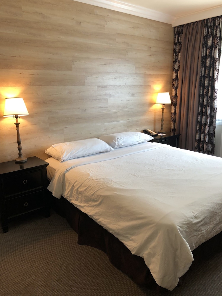 Garden Suite Hotel 37/56