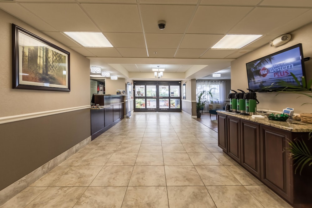 Best Western Plus Sebastian Hotel & Suites 4/30