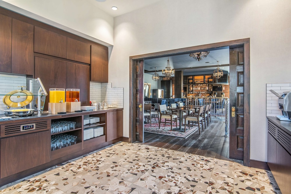 Hyatt House Sacramento/Midtown 37/50