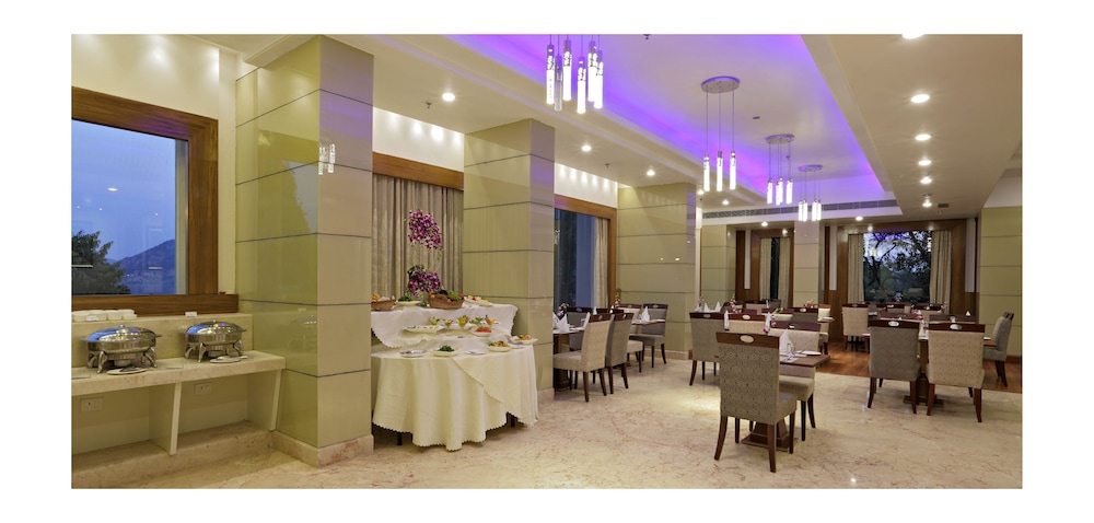 Regenta Central Jaipur 26/40