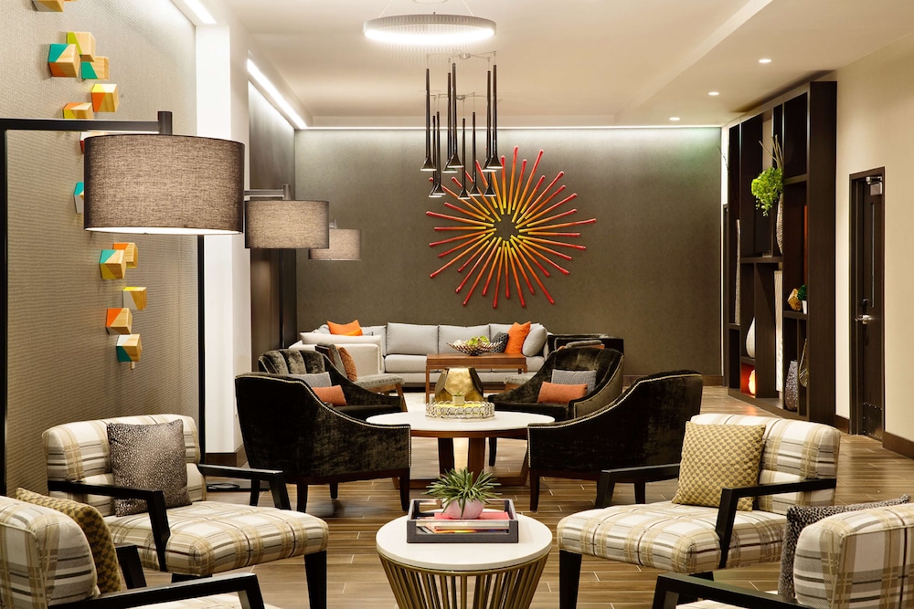 Hampton Inn Suites Dallas Downtown 72/83
