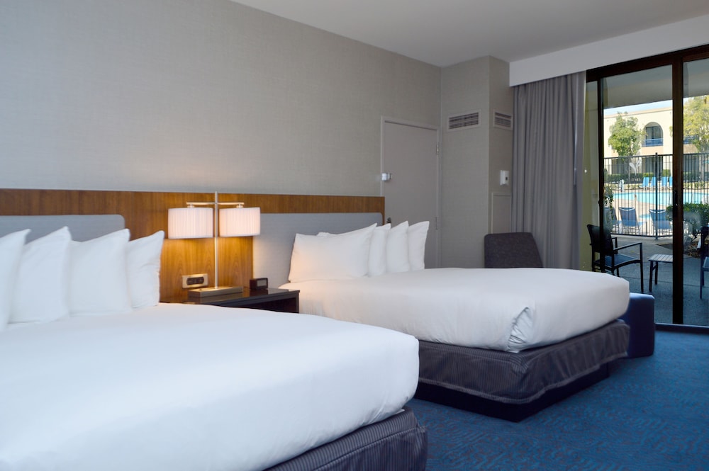 Tower, 2 Double Beds, Accessible