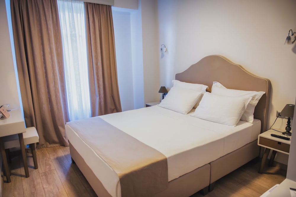 Deluxe, King Bed, Accessible
