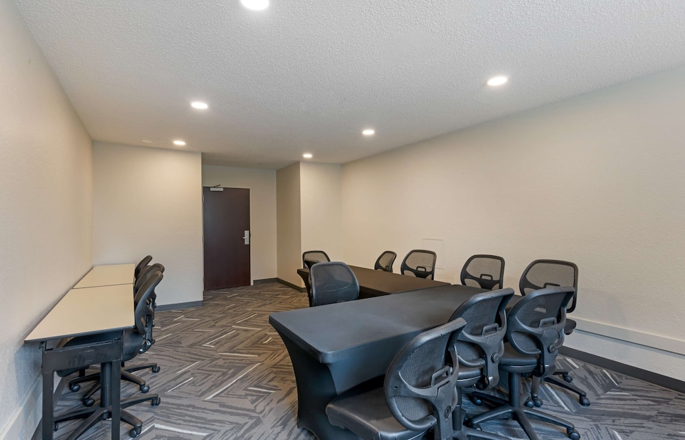 Extended Stay America Orlando Maitland 1776 Pembrook Dr 47/54