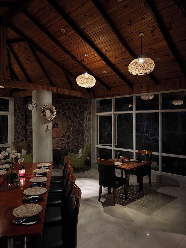 Serendib Suites Hotel 27/39