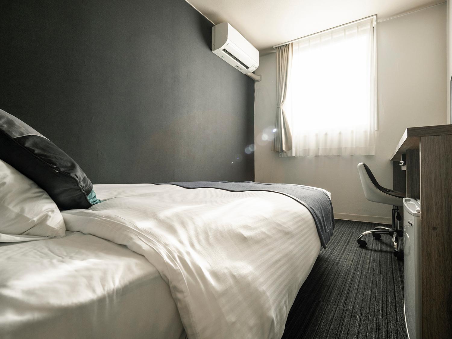 Semi Room, Single, Semi Double Bed