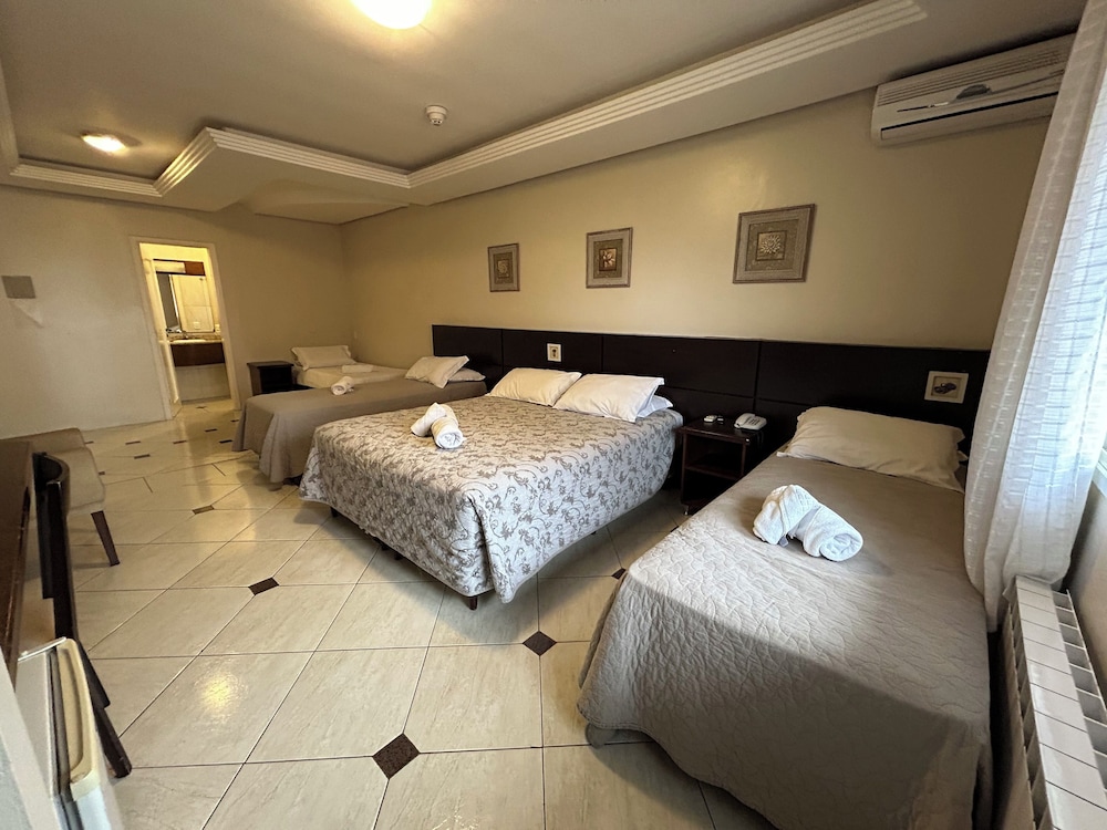 Hotel Via Serena 19/55