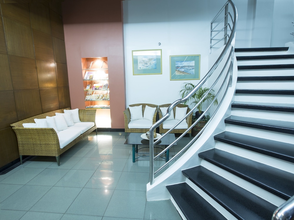 Harbor Town Hotel 30/50