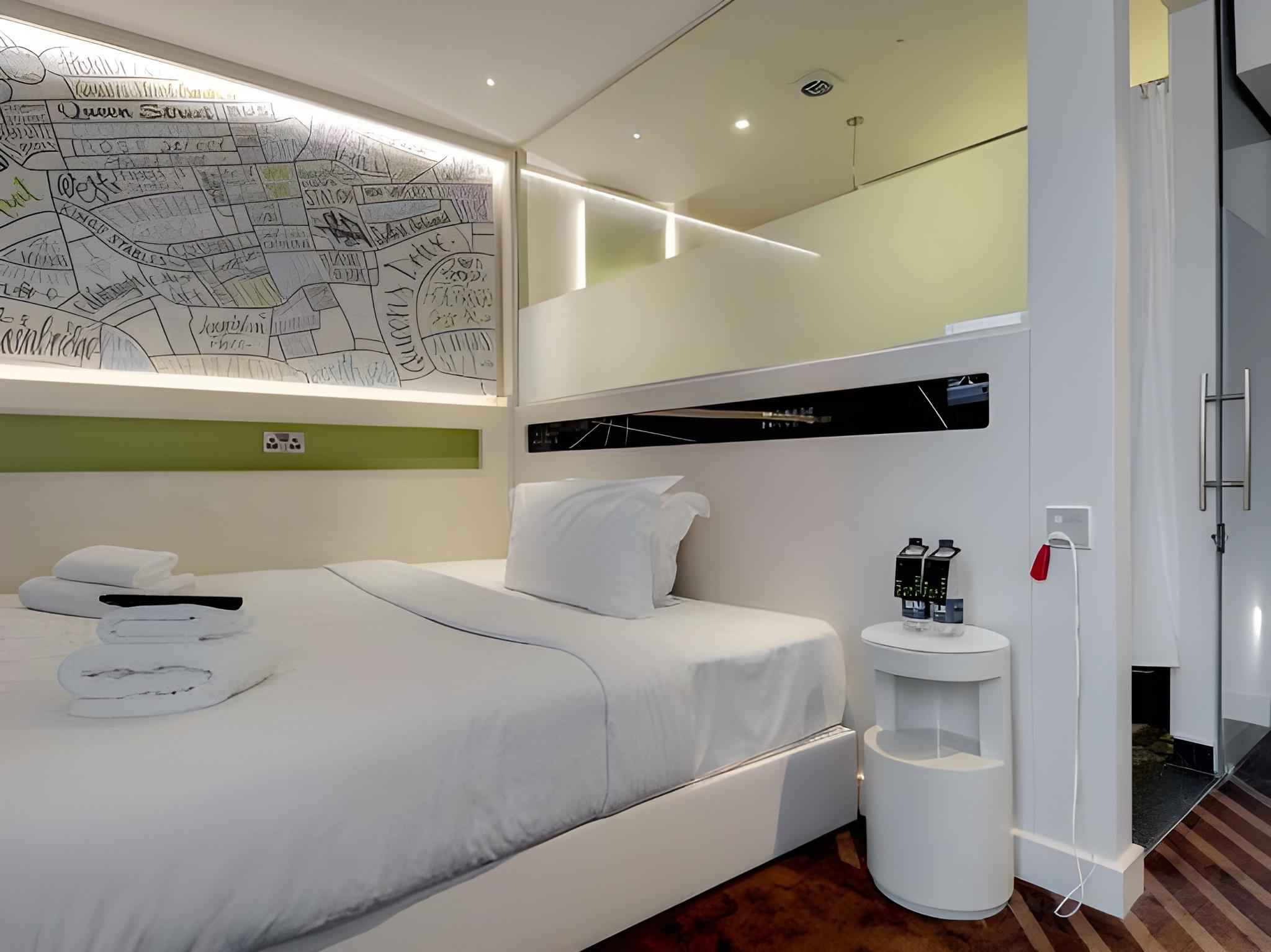 Room, Single, Double Bed, Hub By Premier Inn London Tower Bridge 2/2