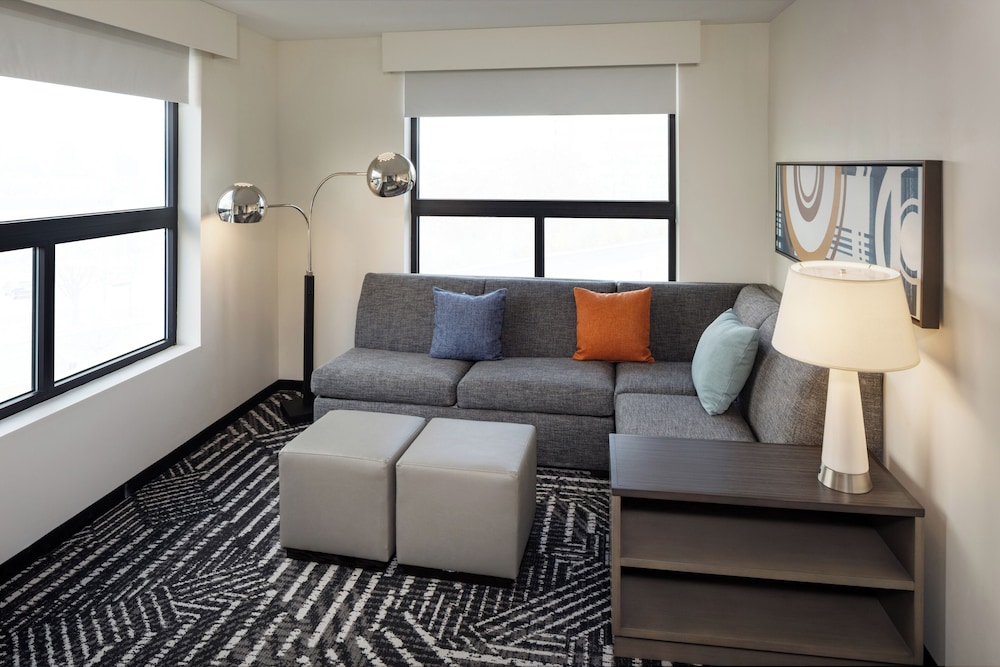Hyatt House Royal Oak/Birmingham 24/42