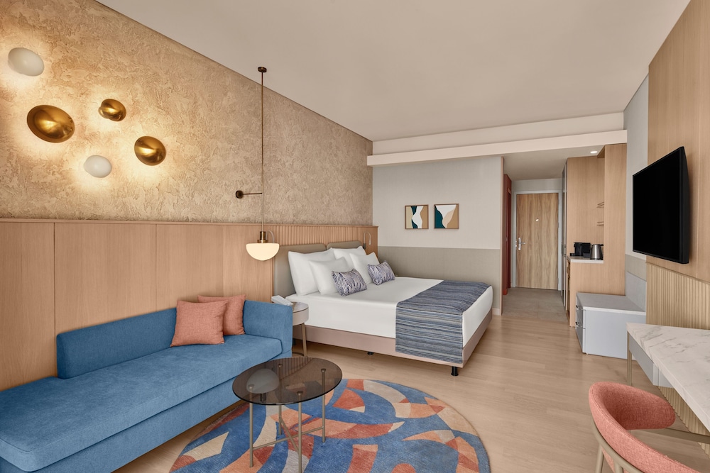 Deluxe, King Bed, Sea View