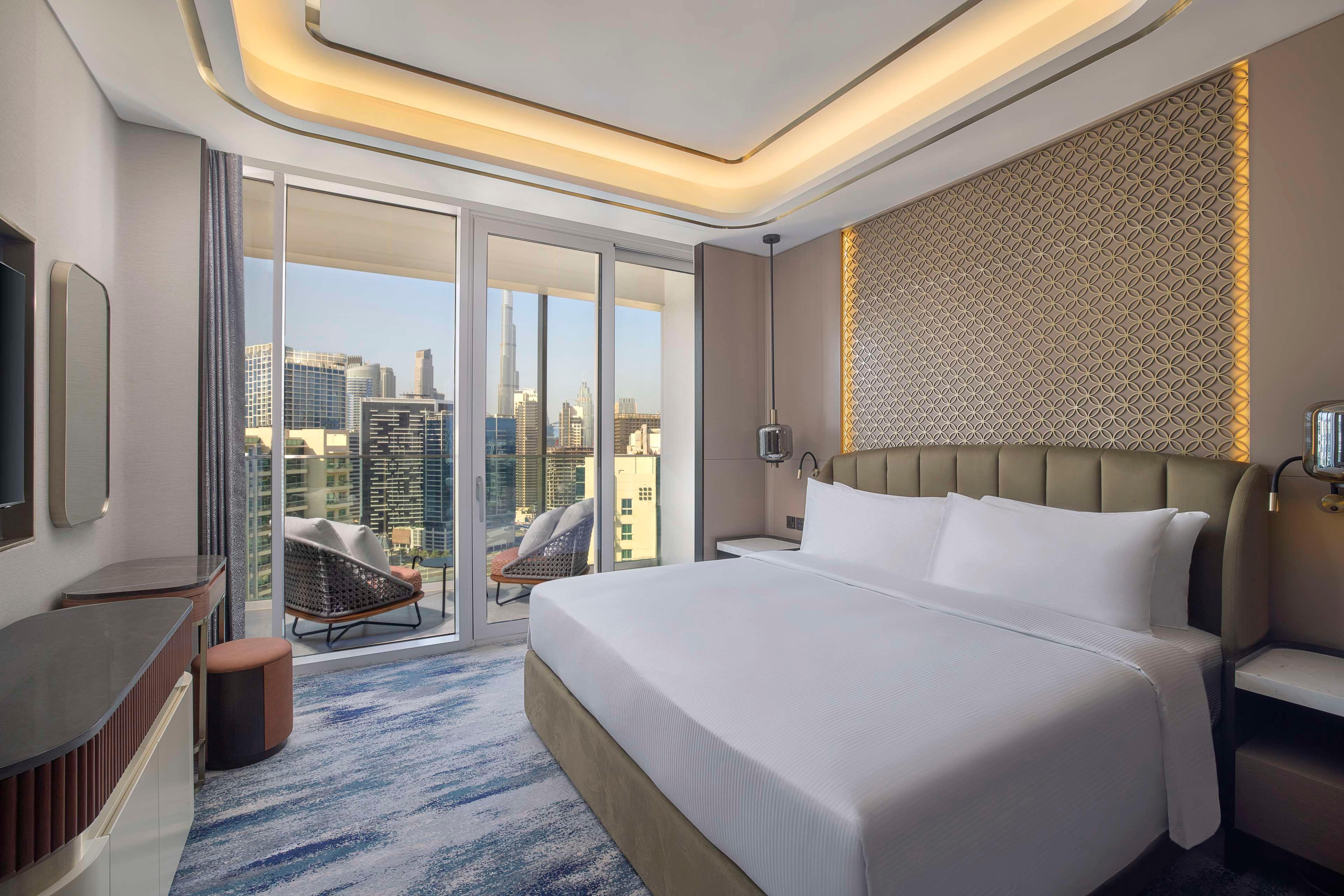1 BEDROOM, SUPERIOR, SUITE, KING BED, BURJ VIEW