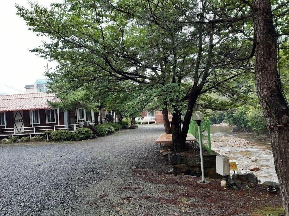 Gyeongju Log Cabin photo 5