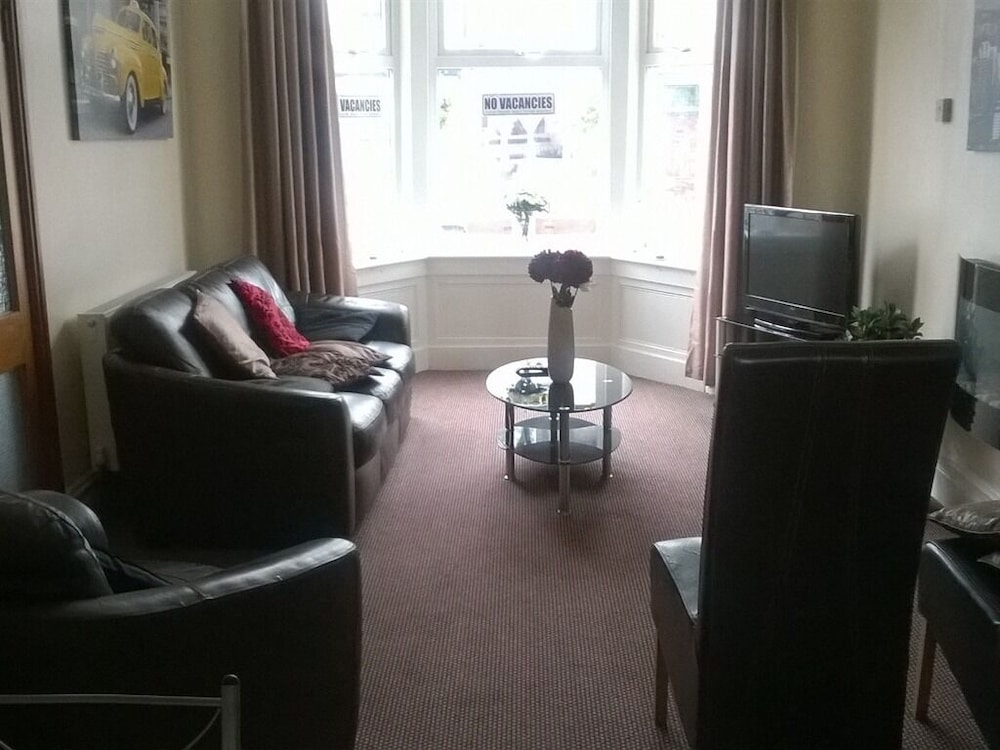 Hazelgrove Guest House 16/25