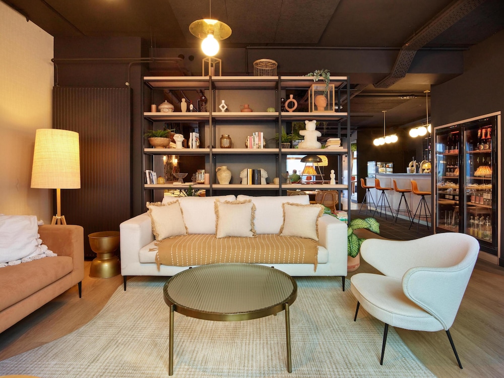 KYRIAD PRESTIGE CLERMONT FERRAND 42/76