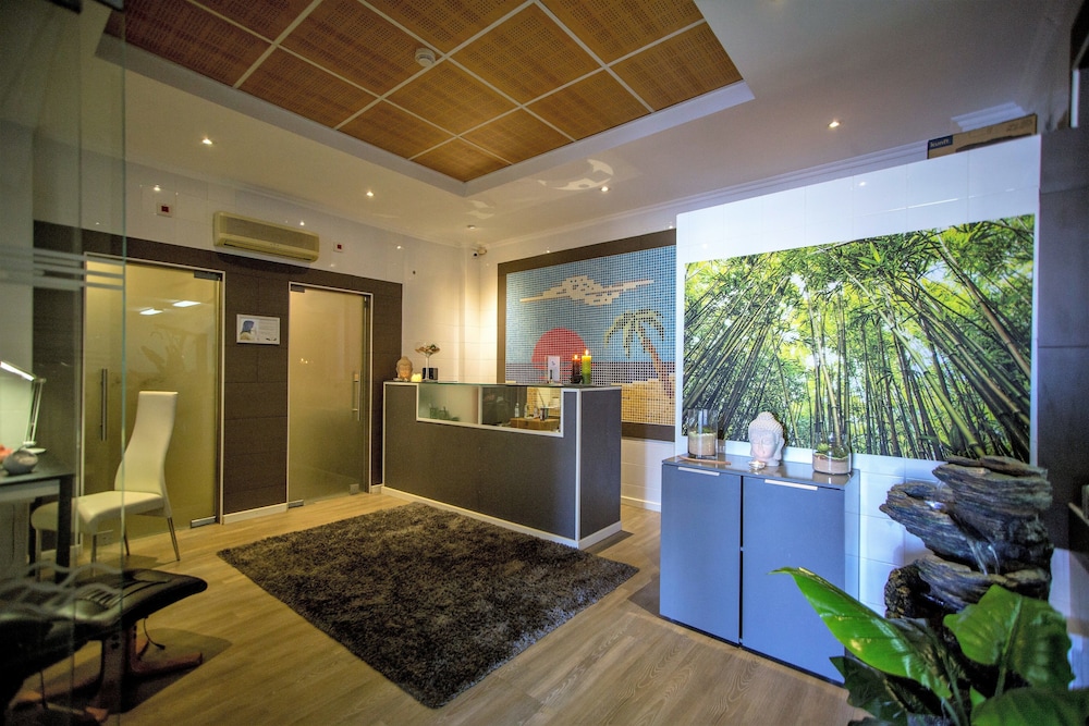 Lobby at Hotel Maritur Adults Only by Pierre & Vacances, ALBUFEIRA