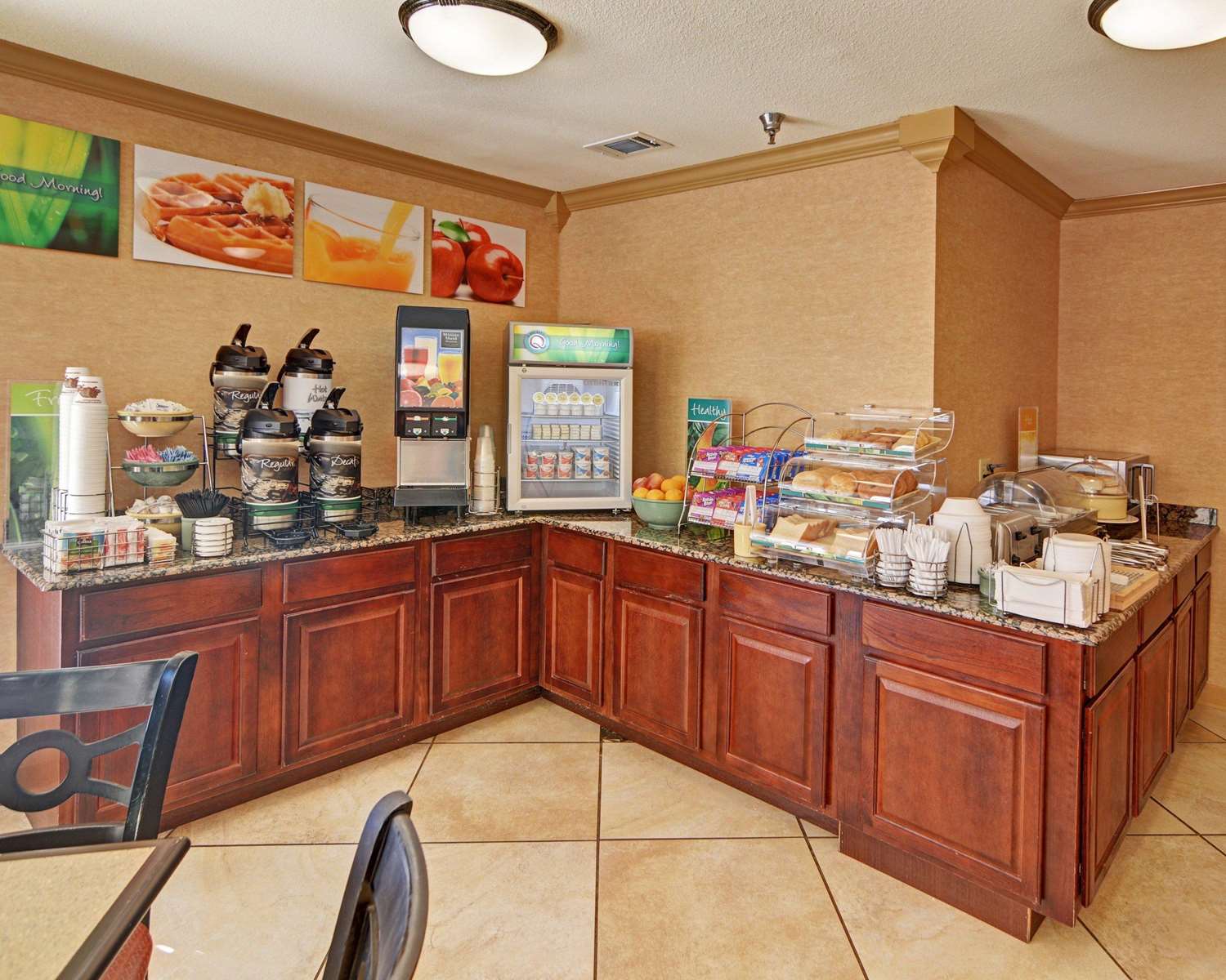 restaurant cafeteria