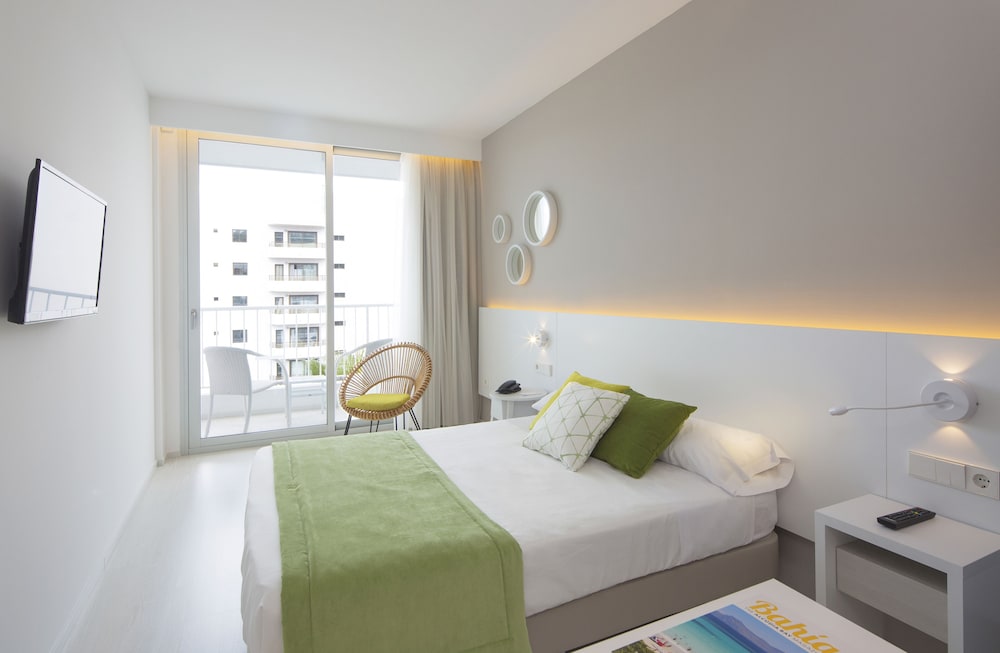 ROOM, DOUBLE BED, POOL VIEW, BALCONY