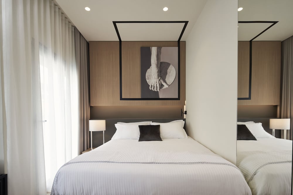 PREMIUM, DOUBLE BED, BALCONY