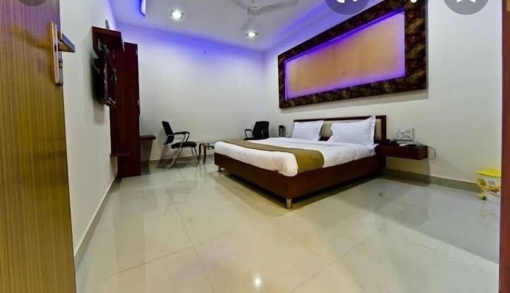 Hotel Durga Silver Line 12/24
