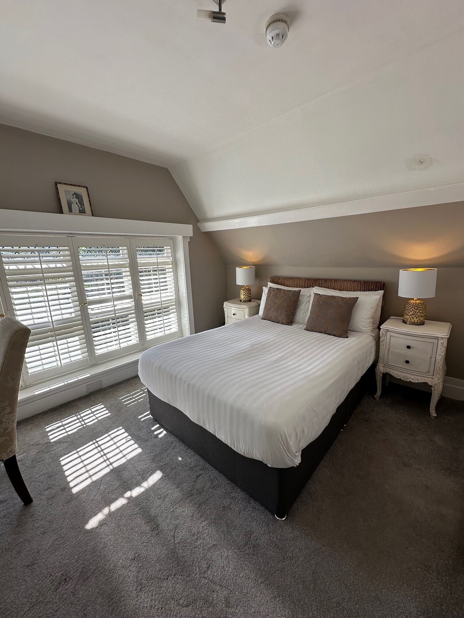 COMFORT, DOUBLE BED