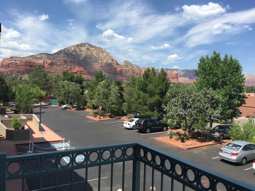 Southwest Inn at Sedona 11/72