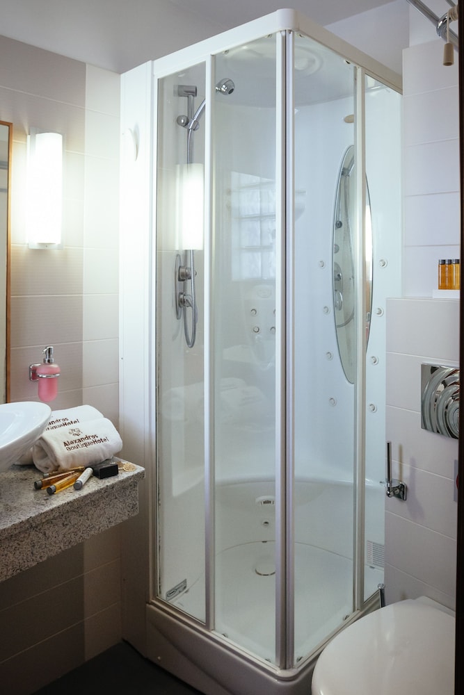 ALEXANDROS BOUTIQUE HOTEL 68/70