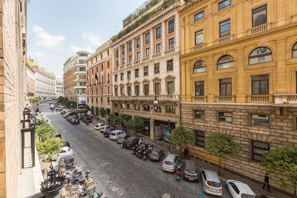 Prestigious Apartment Via Barberini 45/50