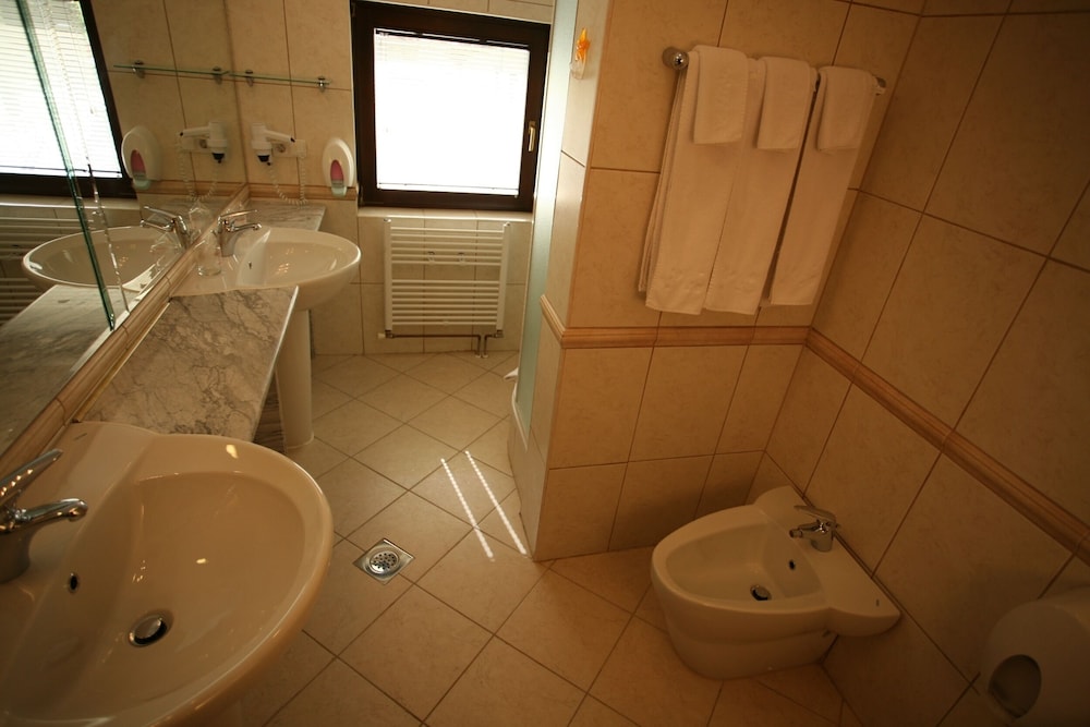 Hotel Pahuljica 27/28