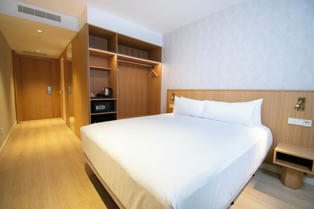 COMFORT, DOUBLE BED