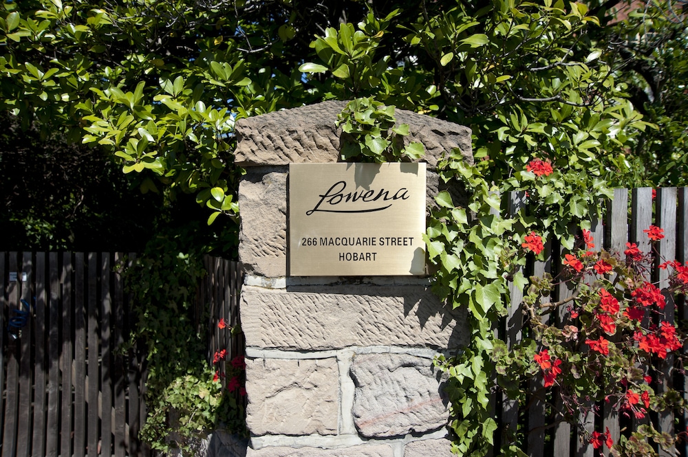 Lowena Cafe and Accommodation 34/41