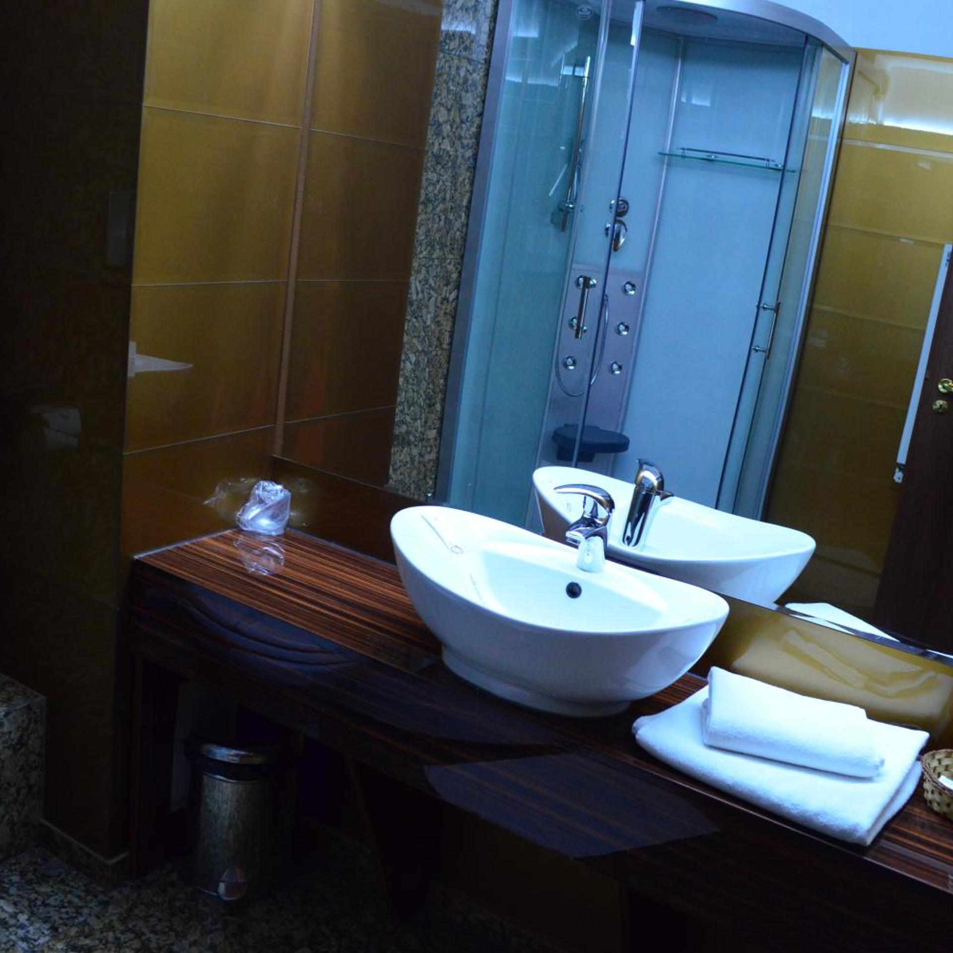 Best Hotel 47/49