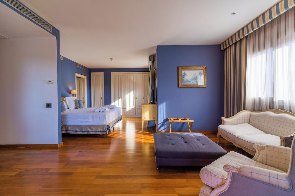 Suite, Double Bed, Private Jetted Tub