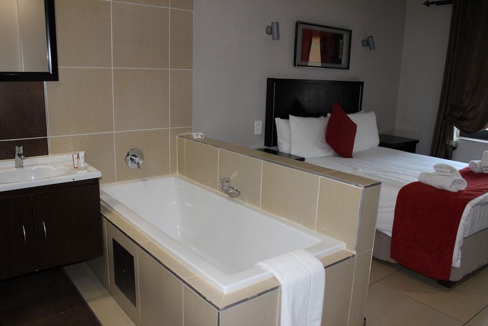 Alcazaba Lodges 15/50