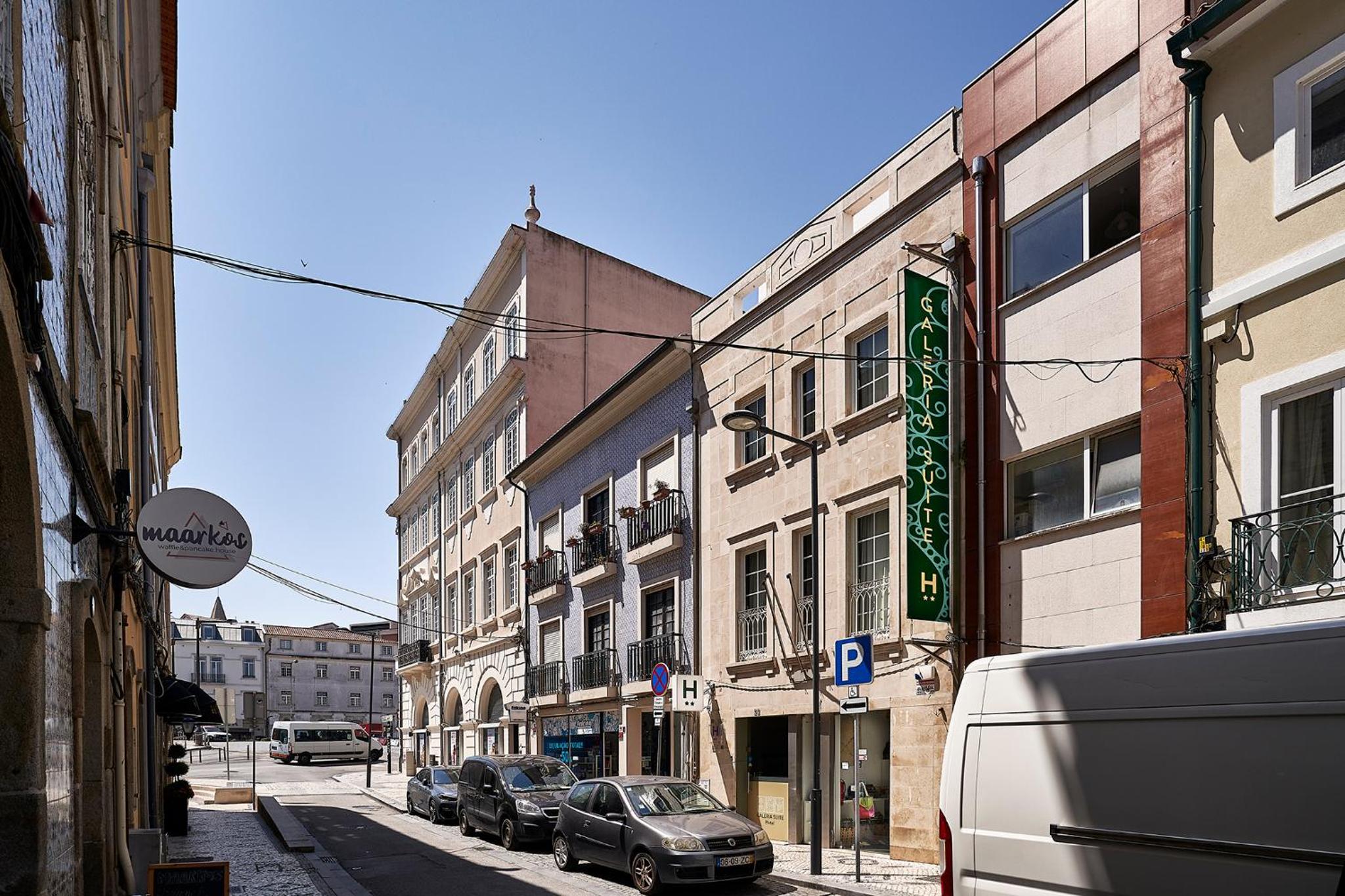 Jose Estevao Hotel 46/55