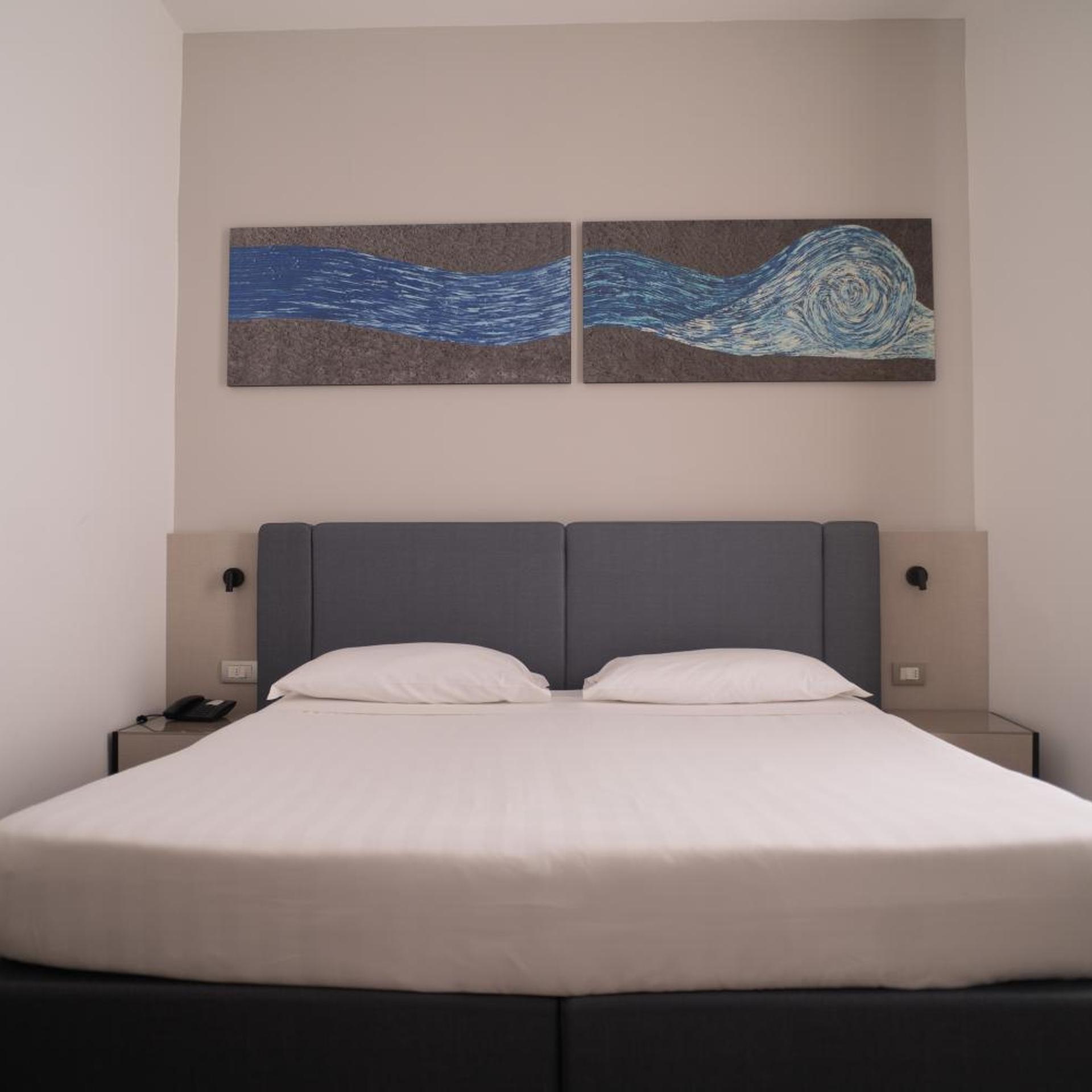 Business, Double Bed
