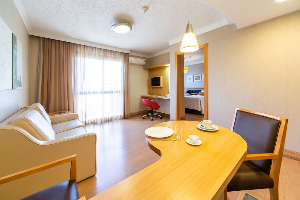 Manhattan Porto Alegre by Mercure 48/70