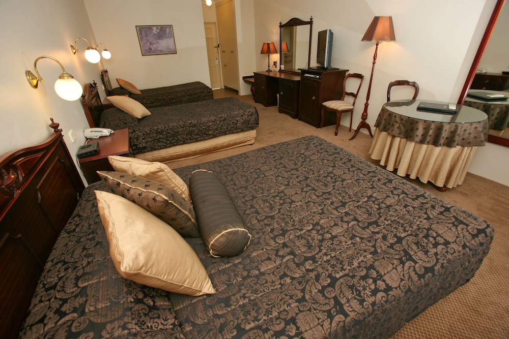 AUSTRALIAN HERITAGE MOTOR INN 23/33