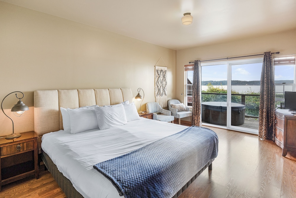 Camano Island Inn 12/67