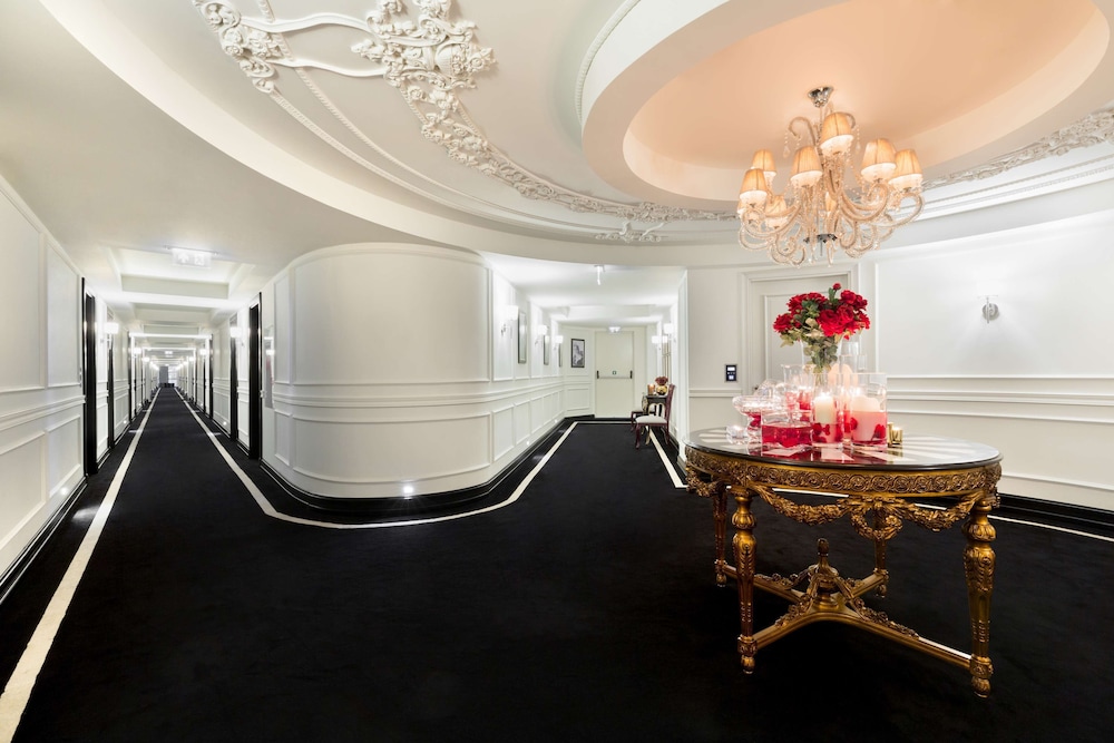 DoubleTree by Hilton Izmir Airport photo4