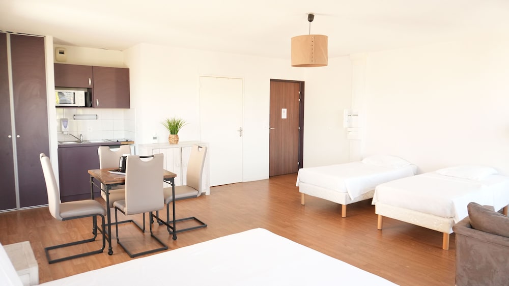 Zenao Appart'hotel Nevers 23/63