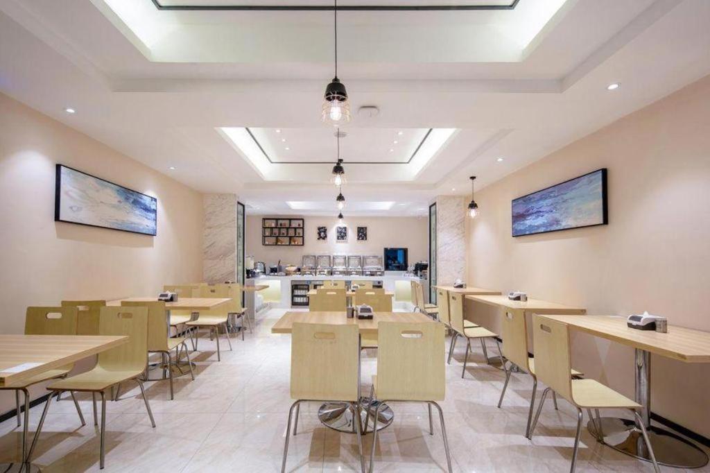 City Comfort Inn (Liuzhou Wuxing Pedestrian Street) 43/54