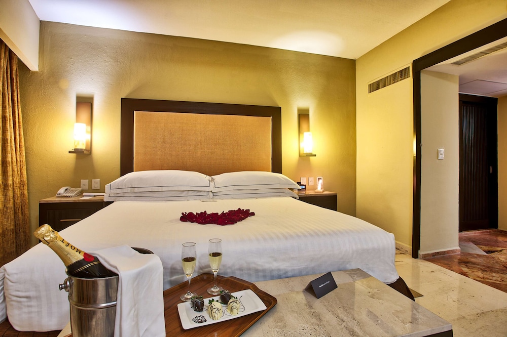 Barcelo Puerto Vallarta - All Inclusive 17/76