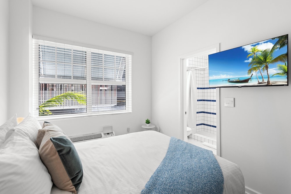 Global Luxury Suites At The Apex Miami 17/50